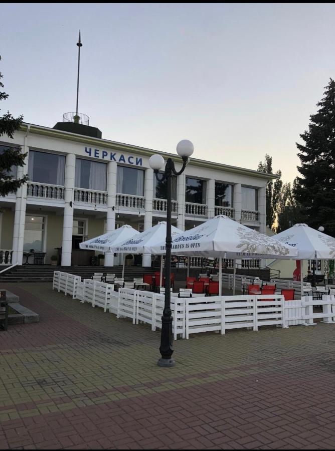 Apartments On Priportovaya,35 チェルカースィ エクステリア 写真